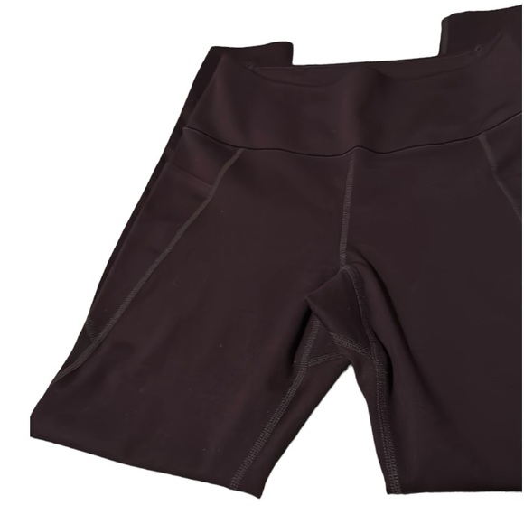 🌺 UniQlo Purple Eggplant Leggings with Side Pockets Women’s Size Small - Picture 2 of 7